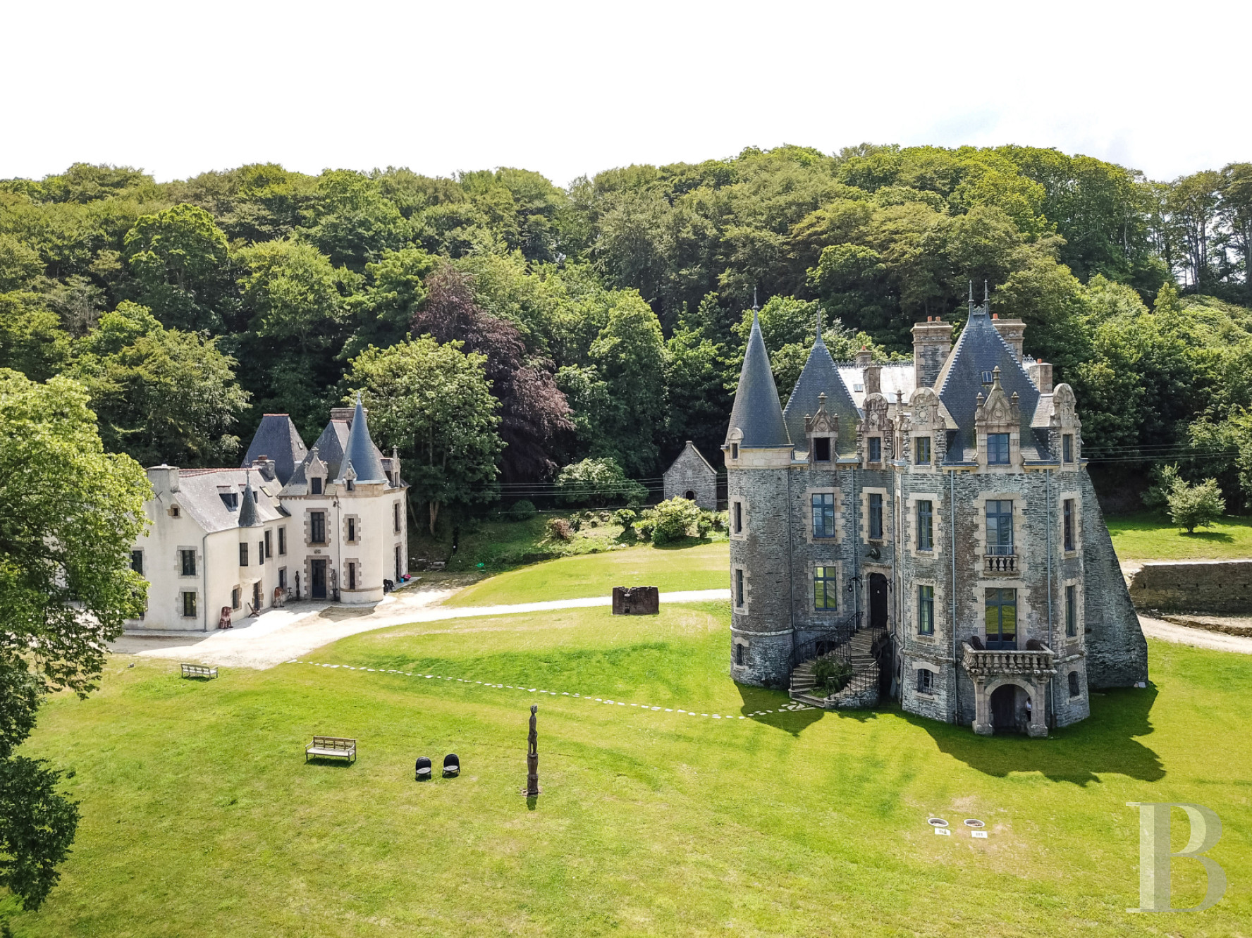 A set of two manor houses overlooks the Bay of Morlaix in Carantec on the north coast of Finistère - photo  n°5